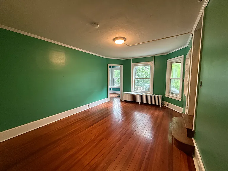 142 Giles St #2 — Photo 10