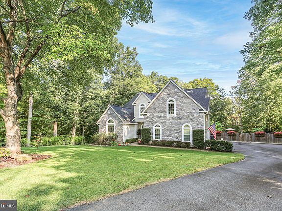 5th image of 13411 Fox Chase Ln