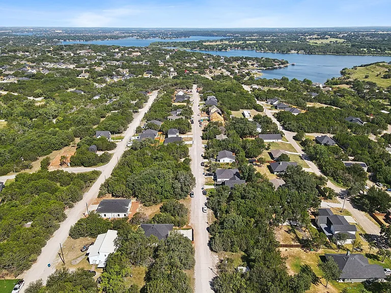 5726 Barkridge Dr — Photo 31