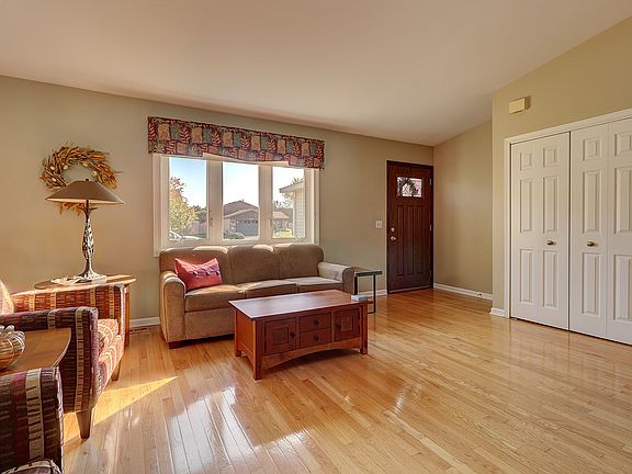 4th image of 364 Homewood Dr