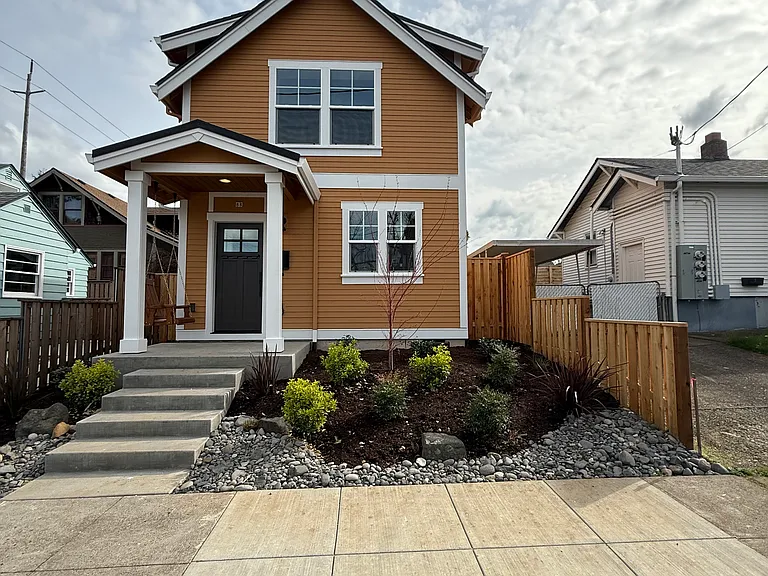 8 N Morgan St #B — Photo 1
