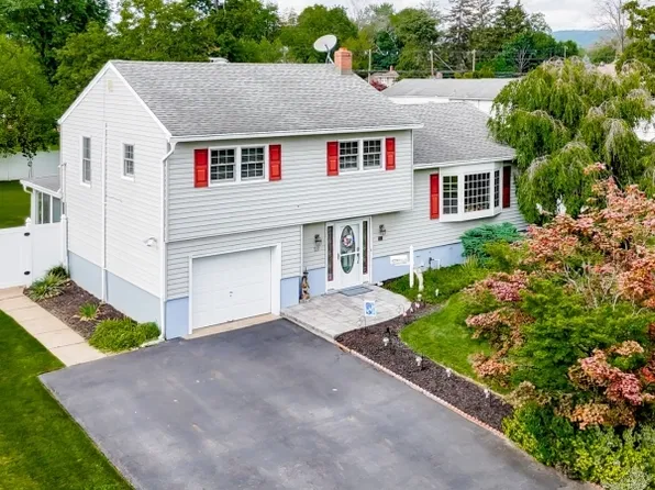 27 Dixon Pl, Wayne Twp., NJ 07470