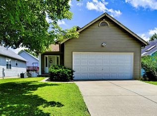 3038 Plum Creek Dr, Saint Charles, MO 63303