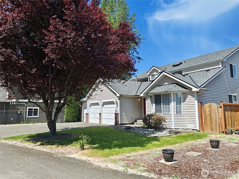 2nd image of 18221 SE 260th Place