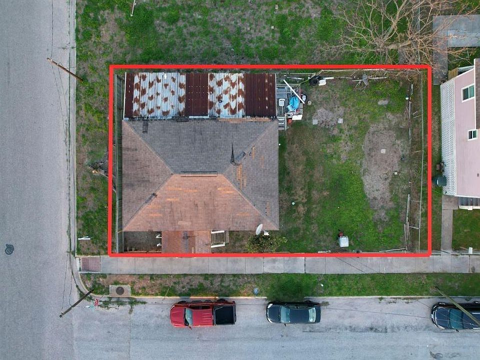 1st image of 604 42nd St