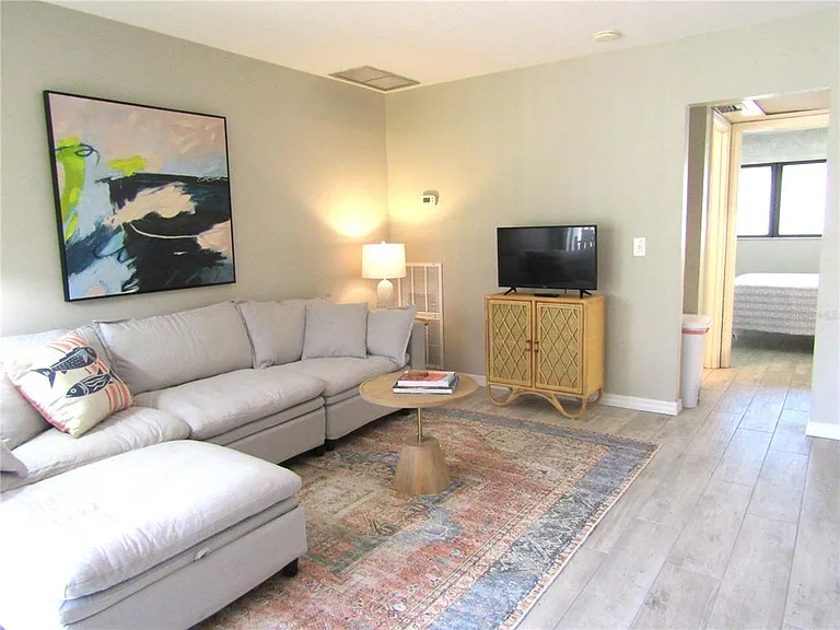 3553 Longmeadow #27 — Photo 6