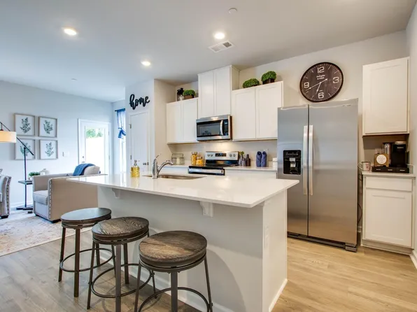 174 Dale Mires Ln, Baxter, TN 38544