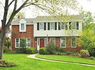 2407 Corteland Dr, Pittsburgh, PA 15241