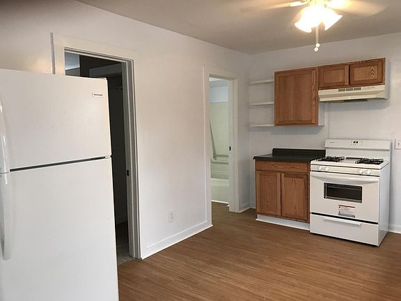 2nd image of 886 George St APT 4