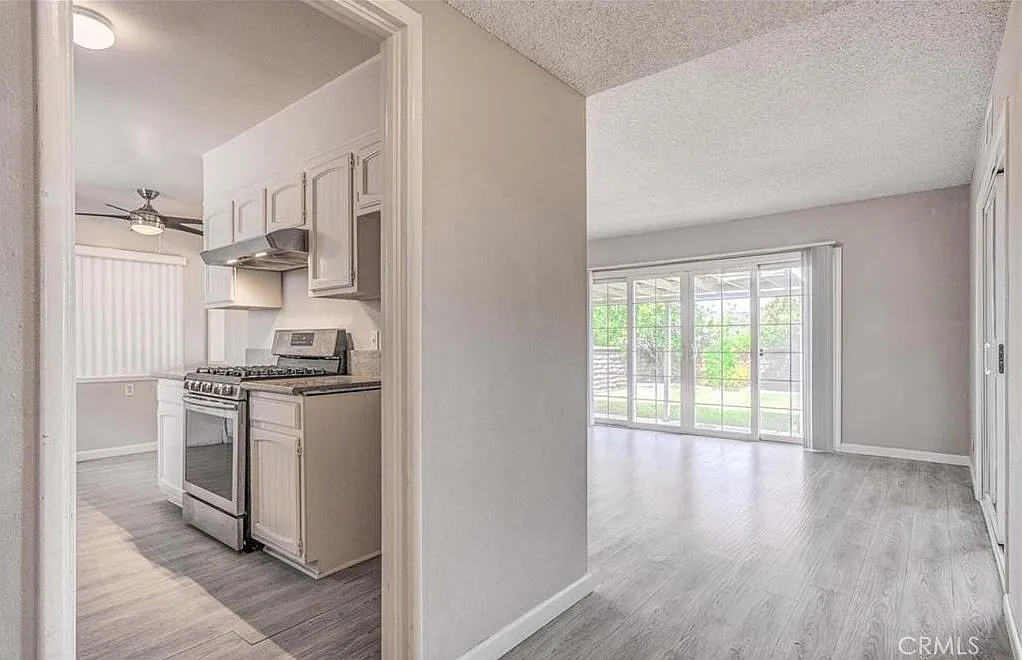 4 bed, 1320 sqft, $3,750 — Photo 3