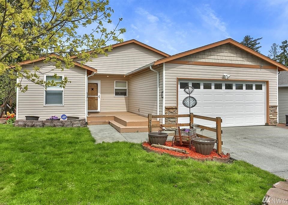 1st image of 2319 Earl Ct
