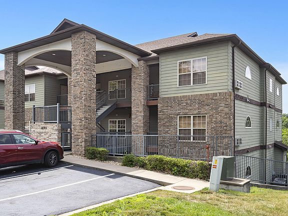 2nd image of 1081 Golf Drive #5 BLDG 5