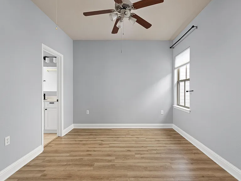 2600 Tom Miller St #B — Photo 10