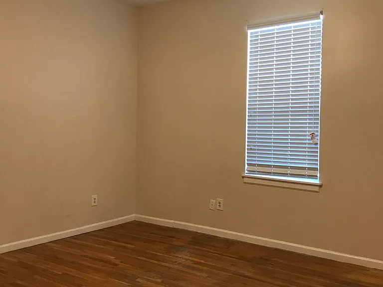 2517 Palmyra St — Photo 7