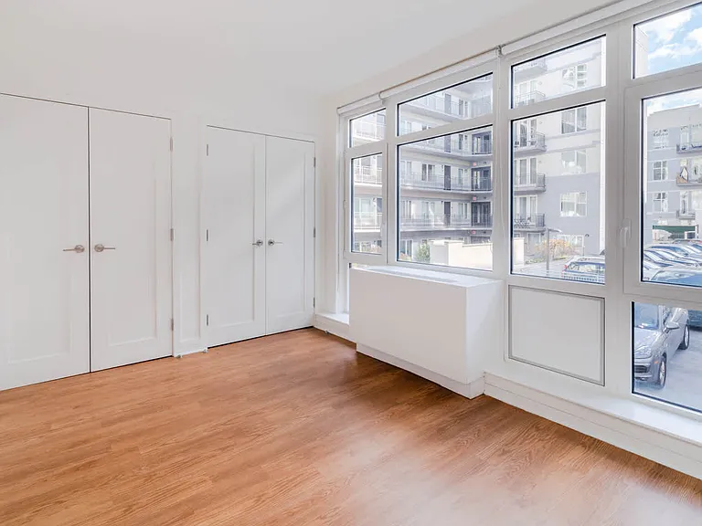 175 Kent Ave — Photo 23