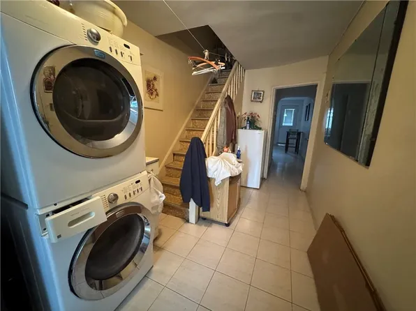 1992 West 13th Street image 18 of 23