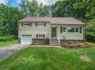 54 Charles St, Clifton, NJ 07013