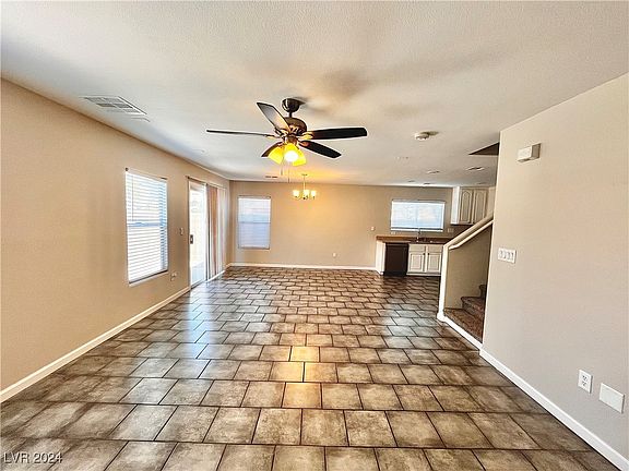 5th image of 7244 Early Pioneer Ave