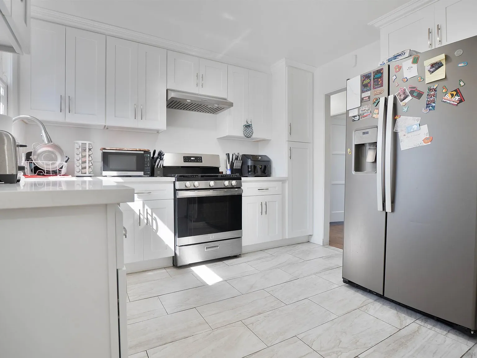 1 bed, 1.0 bath, 100 sqft, $1,400 — Photo 4
