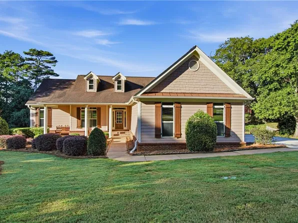 807 Caleb Dr, Winder, GA 30680