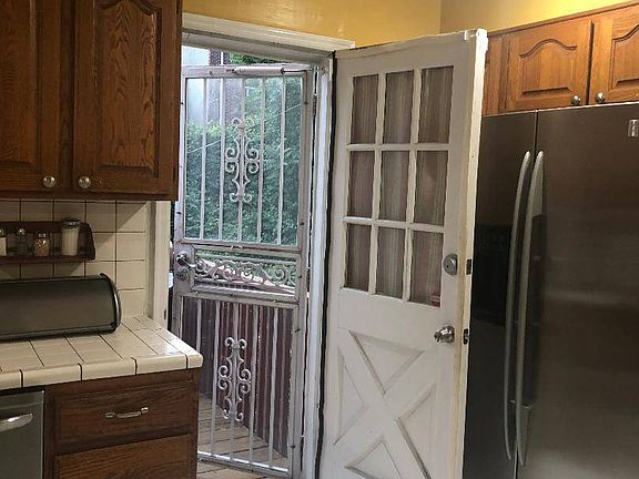 5th image of 1407 Thieriot Ave