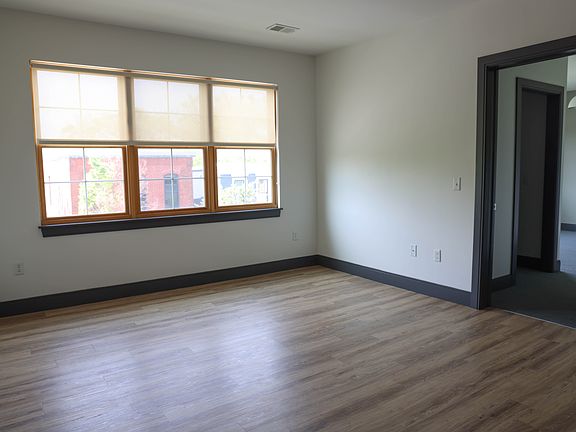 4th image of 864 Seneca St APT 2A