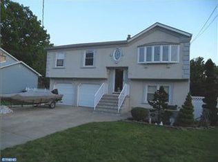 63 Quimby Ave, Hamilton, NJ 08610