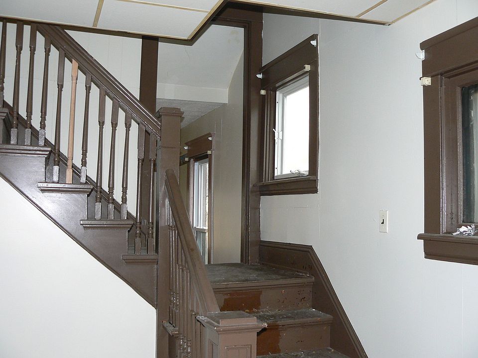 1st image of 510 W 38th St