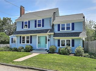 4 Harlem St, Rumford, RI 02916