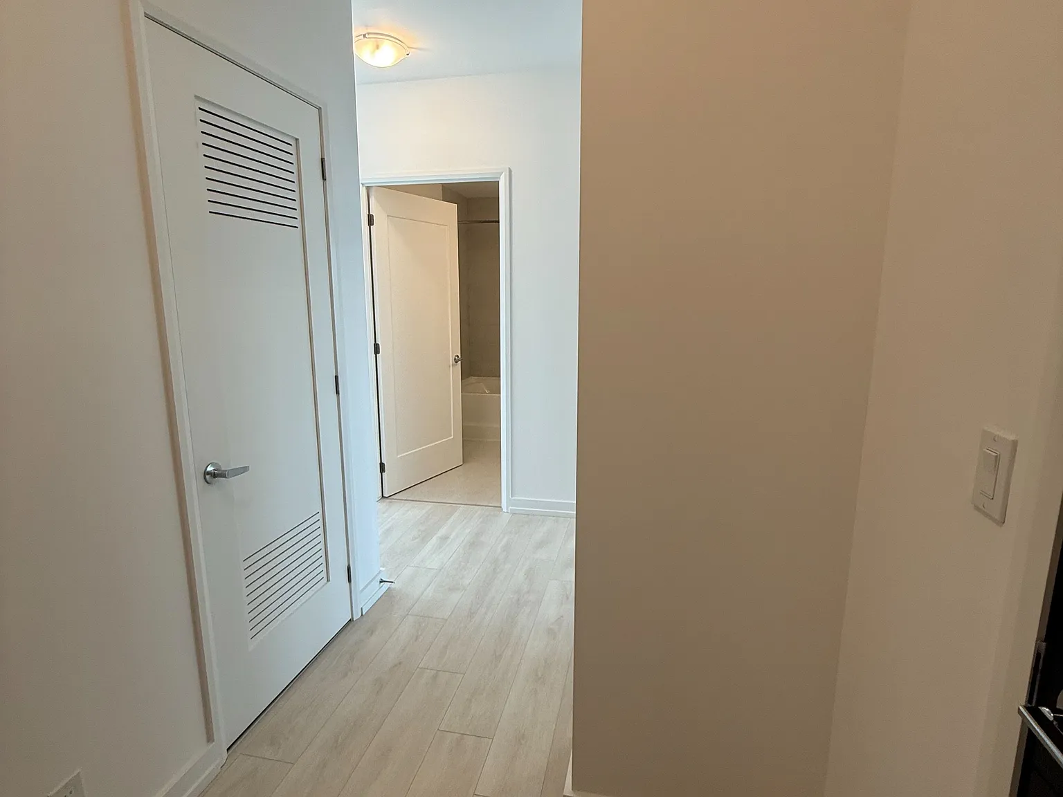 2 bed, $2,400 — Photo 4