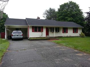 11 Lynn Ln, Ashaway, RI 02804