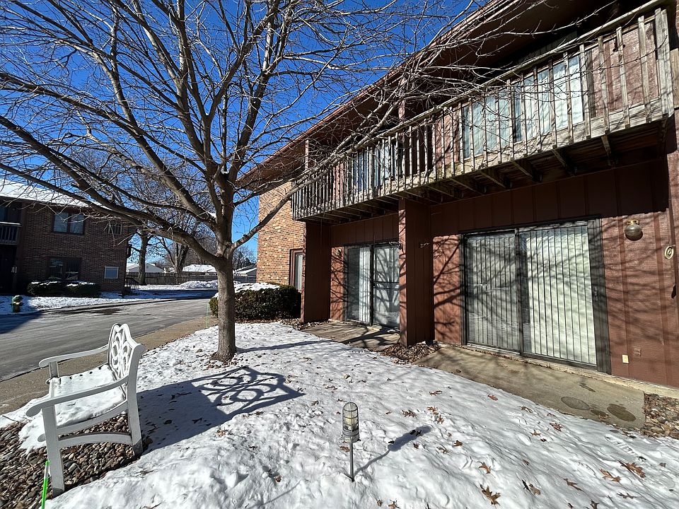 1st image of 1115 W 1st St #1-201