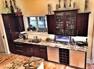 665 Maple St, Lake Geneva, WI 53147