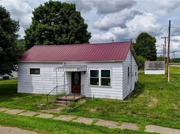234 E Pleasant St, Coshocton, OH 43812