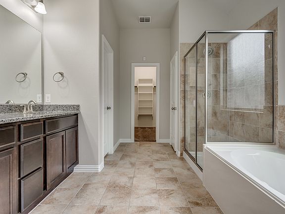 5th image of 16716 Central Garden Ln