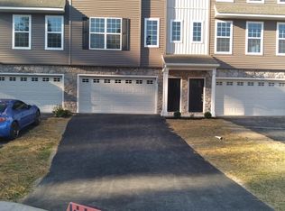 525 Brook Shire Ct, Mechanicsburg, PA 17055
