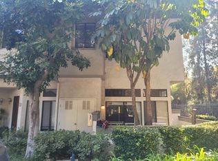 28 Blackbird Ln, Pomona, CA 91766
