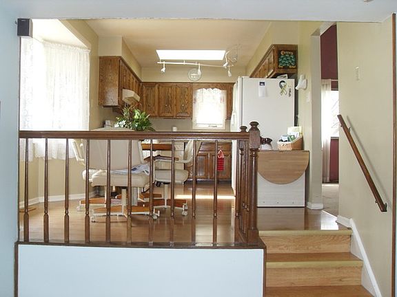 4th image of 8307 W 132nd St