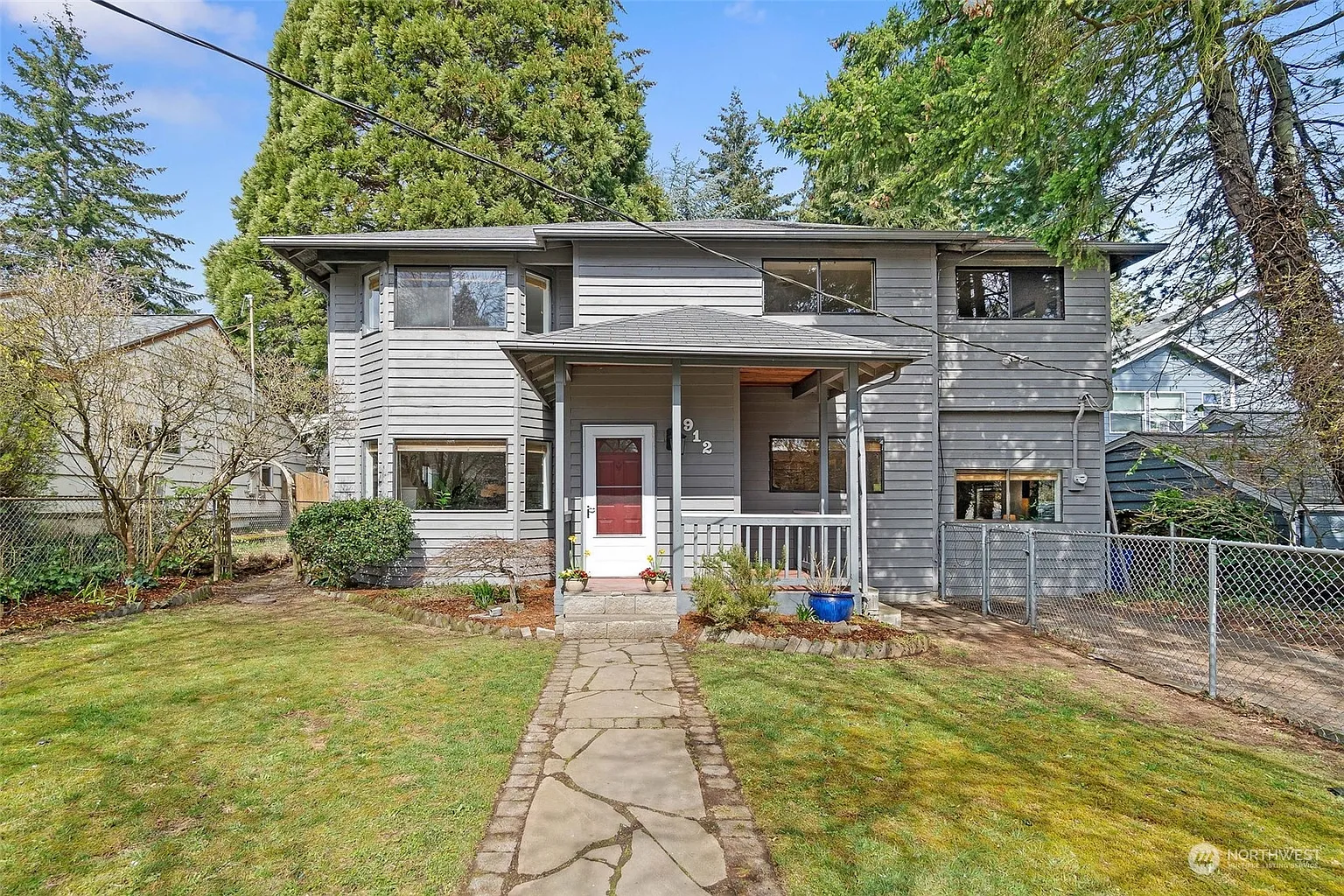 912 NE 115th Street photo 1