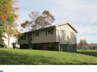 112 Reinholds Rd, Reinholds, PA 17569
