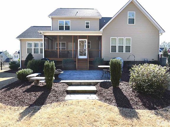 4th image of 298 Ainsley Ct