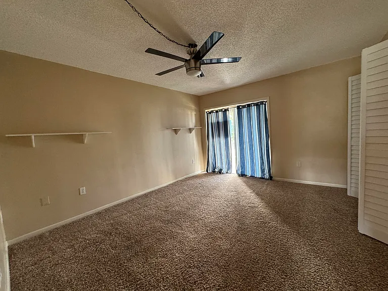 5937 SW 36th Ct #7 — Photo 15