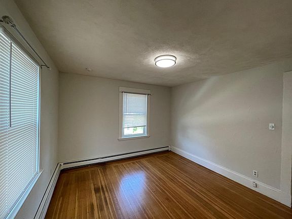 4th image of 206 W Emerson St