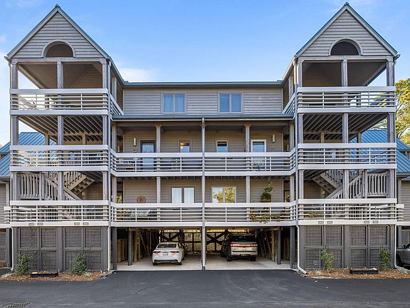 3rd image of 2413 Racquet Club Dr