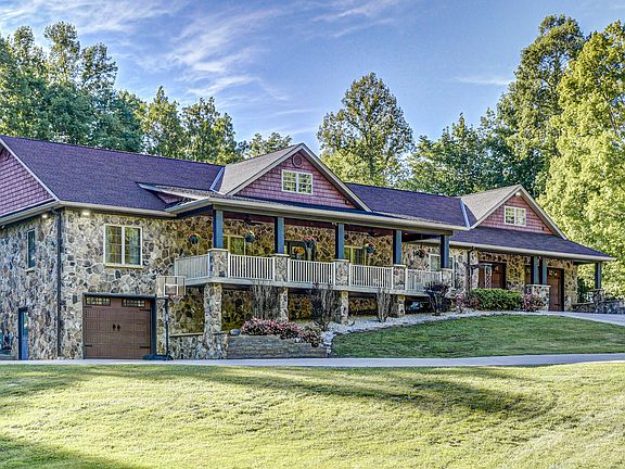 15th image of 167 Tailwater Rd