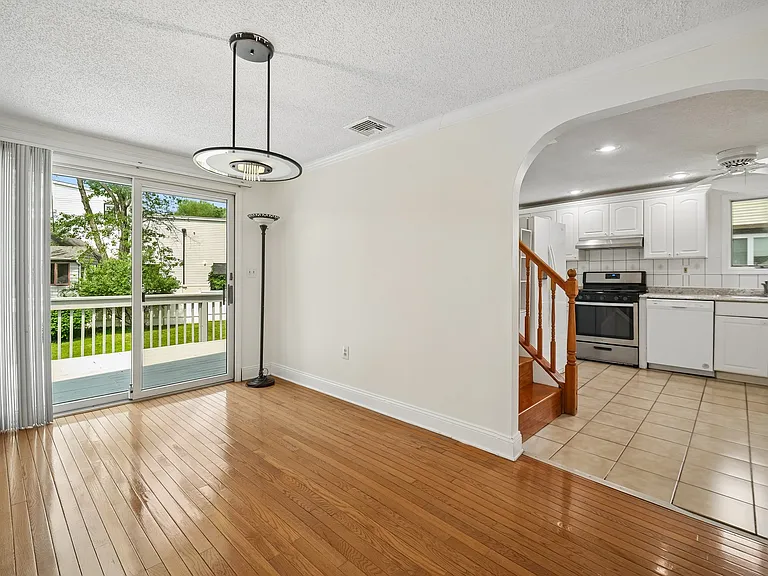 66 W Hobart Gap Rd — Photo 6