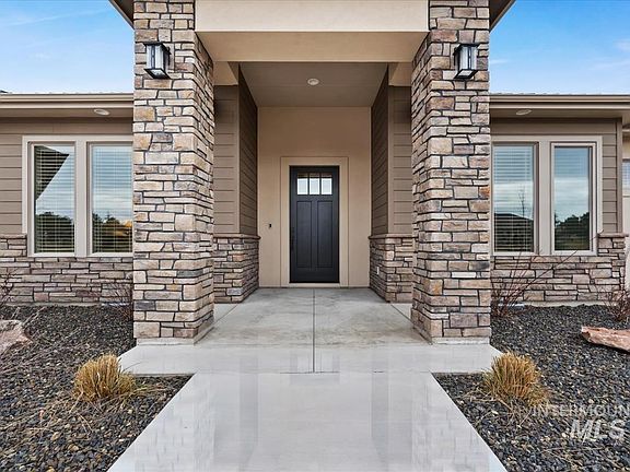5th image of 22334 Sirocco Ct