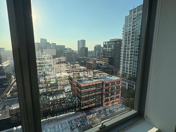 5th image of 641 N Wells St #1512