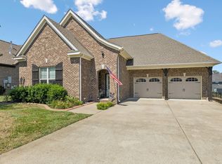 2304 Stockwood Trl, Thompsons Station, TN 37179