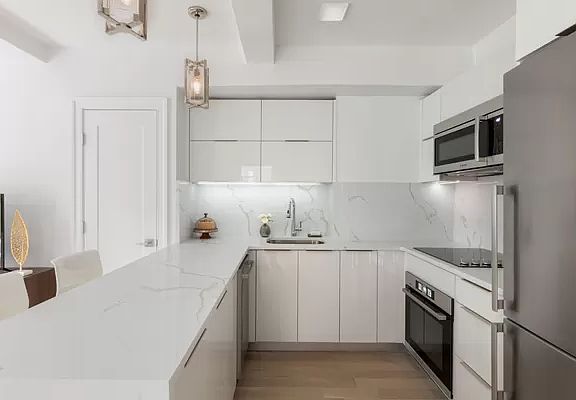 3rd image of 45 Tudor City Pl APT 318